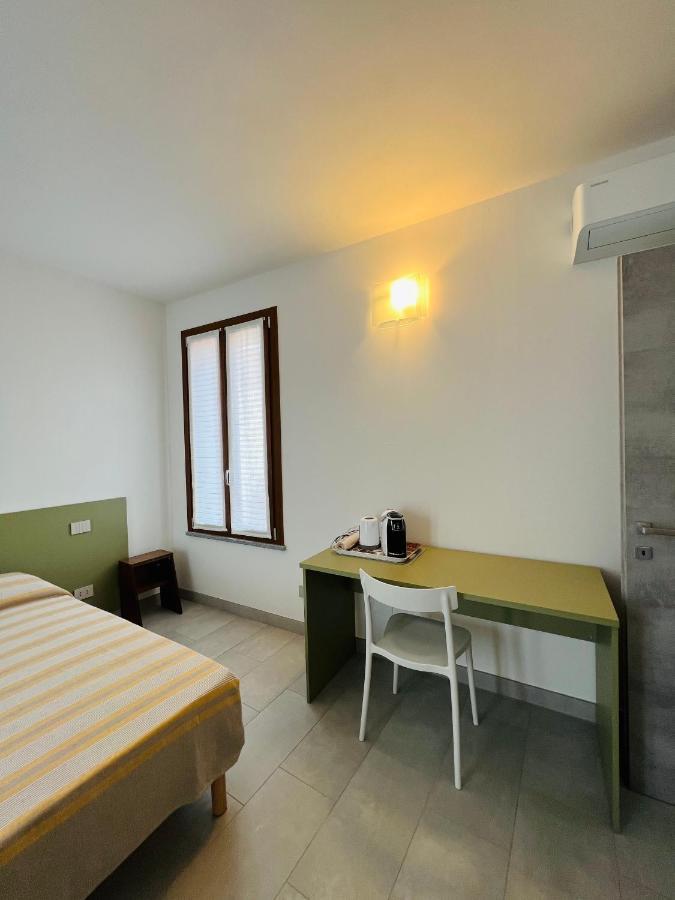 Hotel La Ringhiera Novara Exterior foto